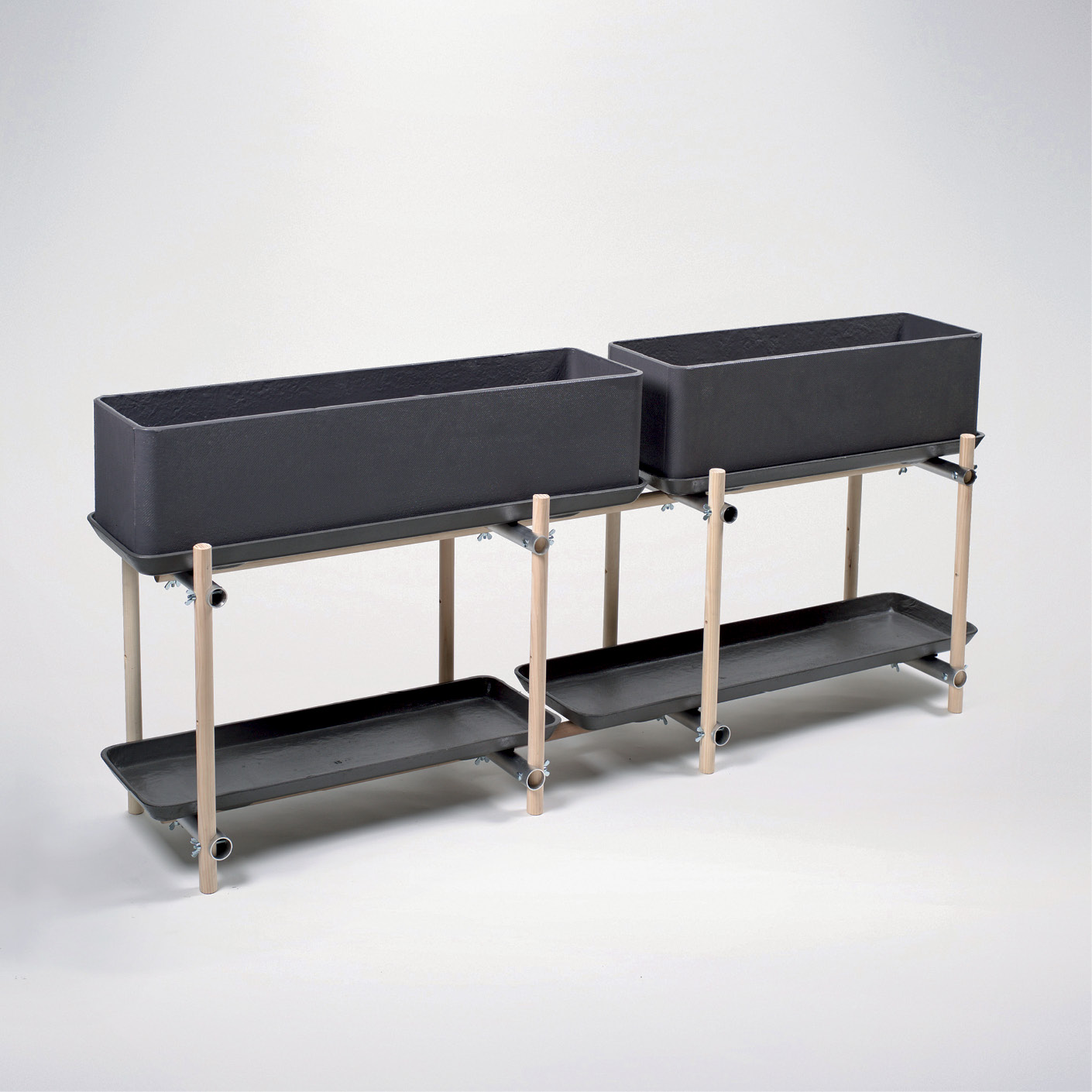 Stelz horizontal urban gardening shelf system 